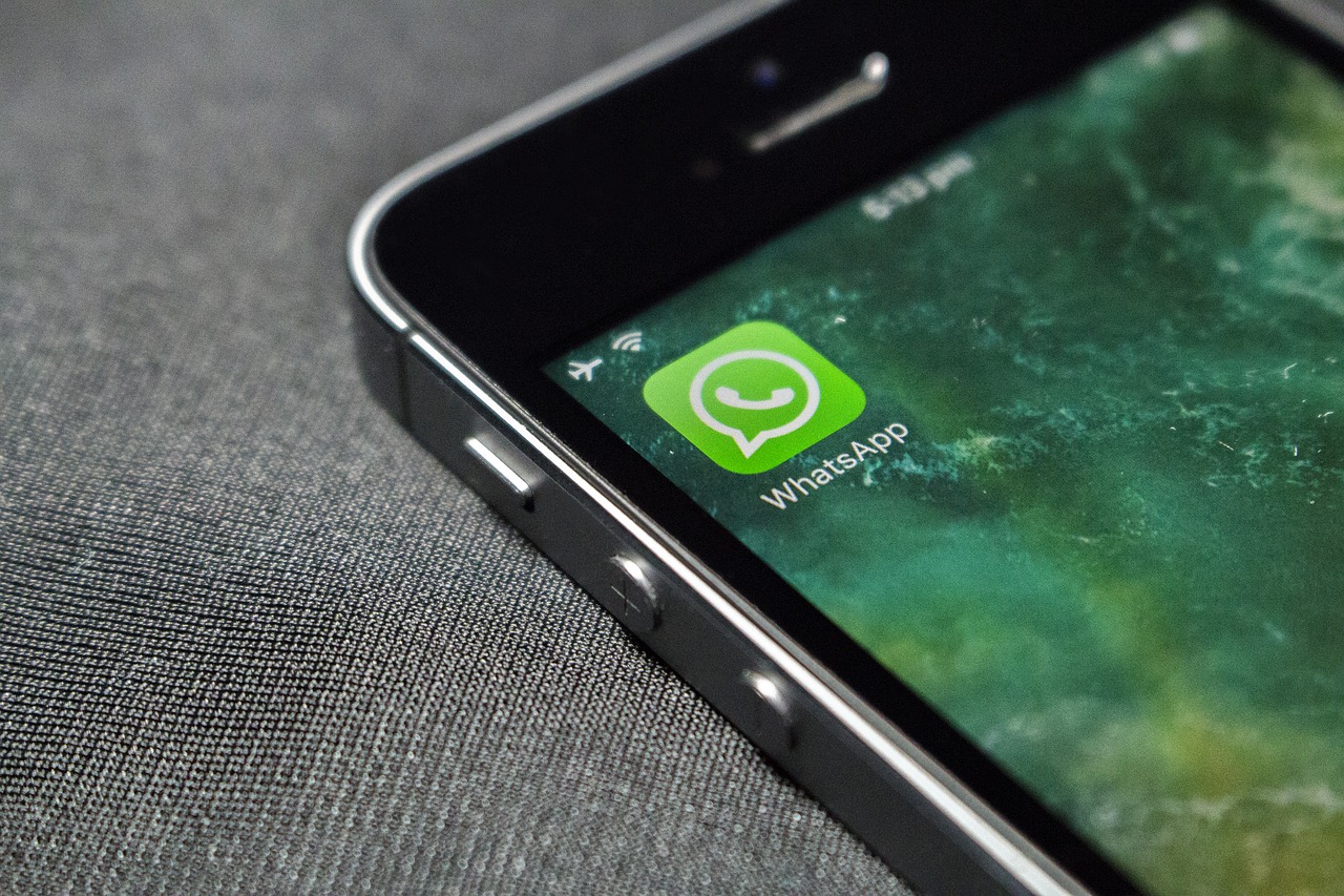 Warum für Senioren WhatsApp auch Nachteile haben kann