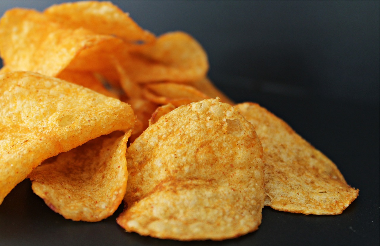 gesättigte Fettsäuren finden sich in Chips sowie fertiges Fingerfppd und Fastfood